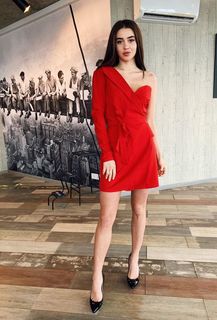 Красное платье на запах