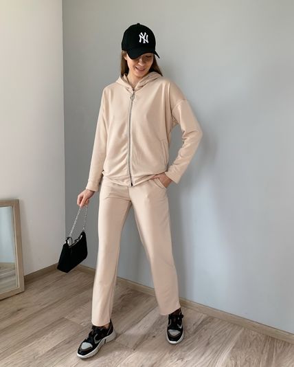 Спортивный костюм