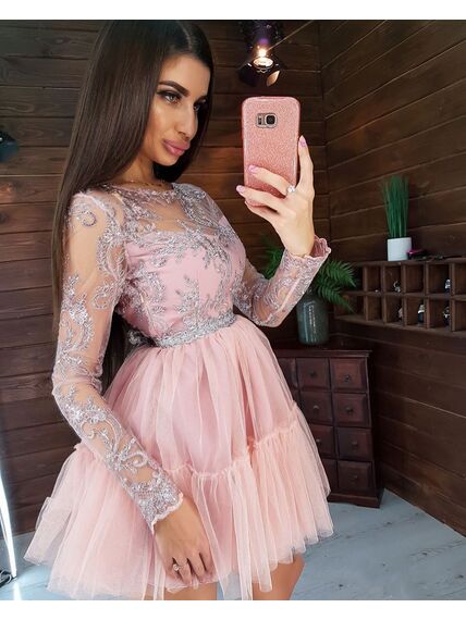 Кружевное платье  с пышной фатиновой юбкой