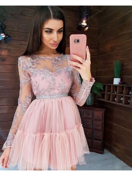 Кружевное платье  с пышной фатиновой юбкой