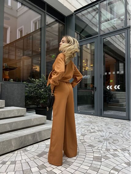 Костюм