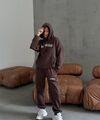 Спортивный костюм Спортивный костюм
