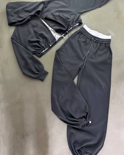 Спортивный костюм-3ка Спортивный костюм-3ка