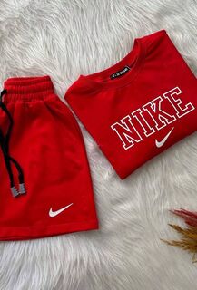 Спортивный костюм Спортивный костюм