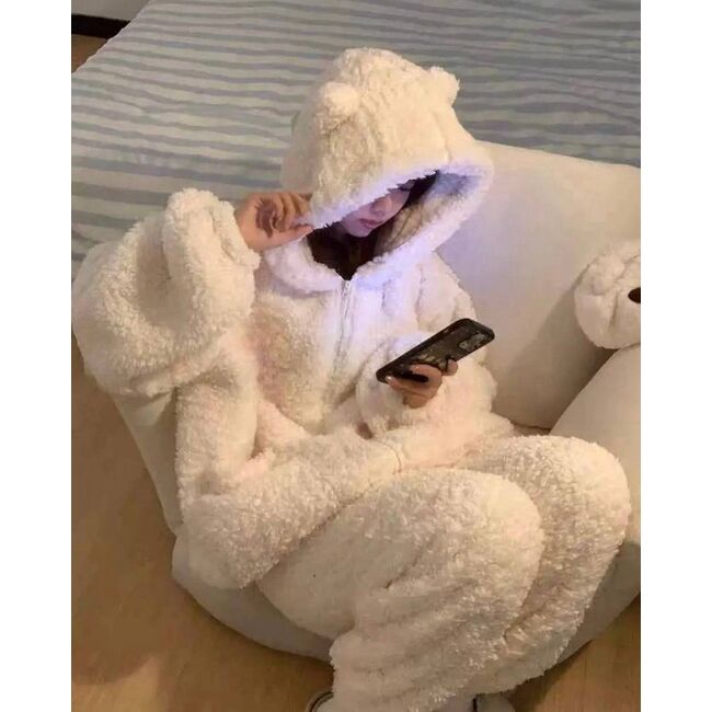 Костюм