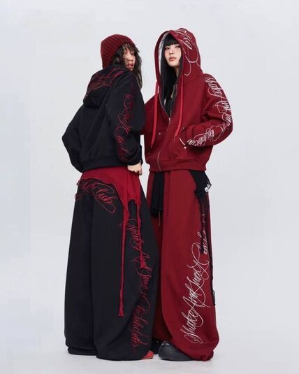 Спортивный костюм Спортивный костюм