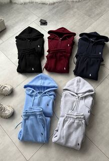Спортивный костюм Спортивный костюм