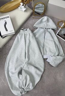 Спортивный костюм Спортивный костюм