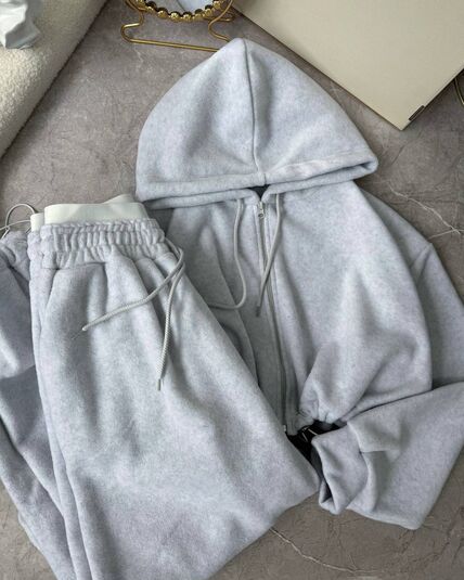 Спортивный костюм-3ка Спортивный костюм-3ка