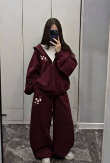 Спортивный костюм Спортивный костюм