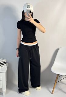 Спортивный костюм Спортивный костюм