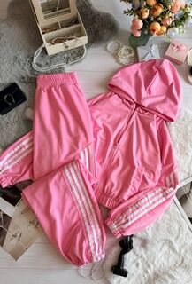 Спортивный костюм Спортивный костюм