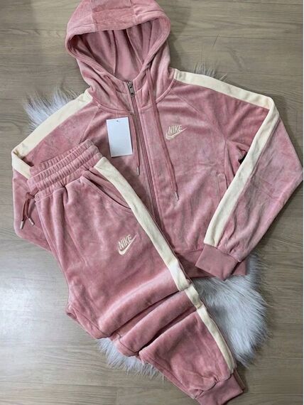 Спортивний костюм