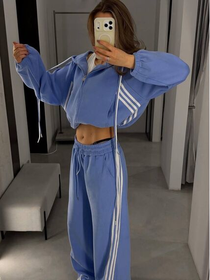 Спортивний костюм