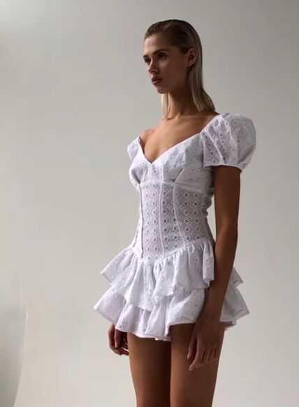 Комбинезон из прошвы шортами